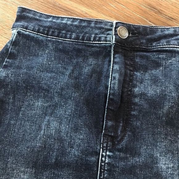 American Eagle Jean Skirt - Picture 4 of 6